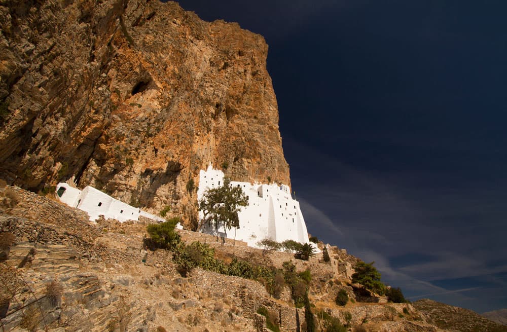 19 Reasons to sail & hike the Cyclades Now