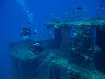Discover the sailing & diving hotspot of the Mediterranean sea!